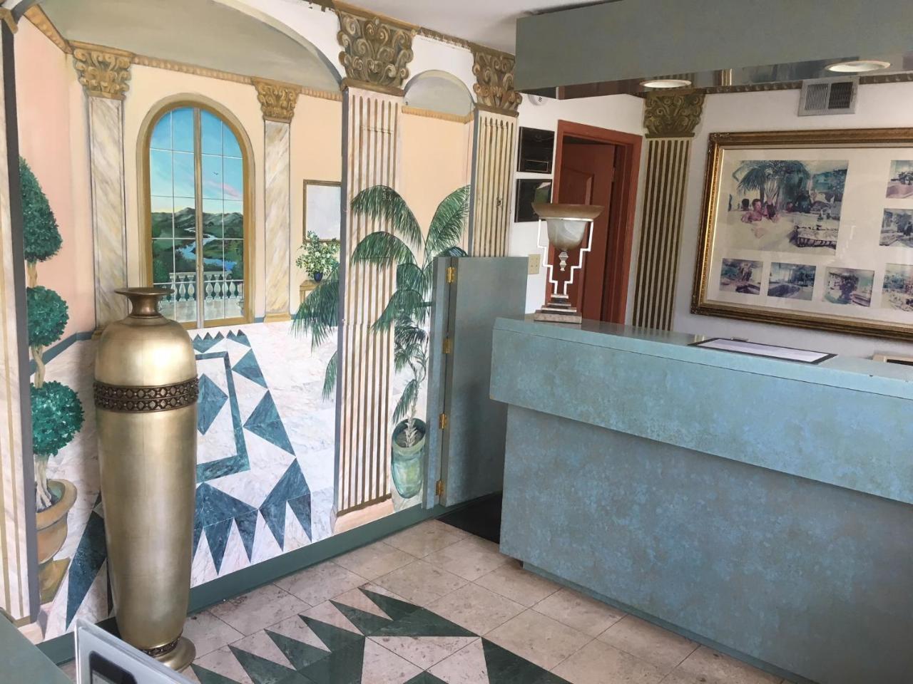 גאלווי Deluxe Inn מראה חיצוני תמונה