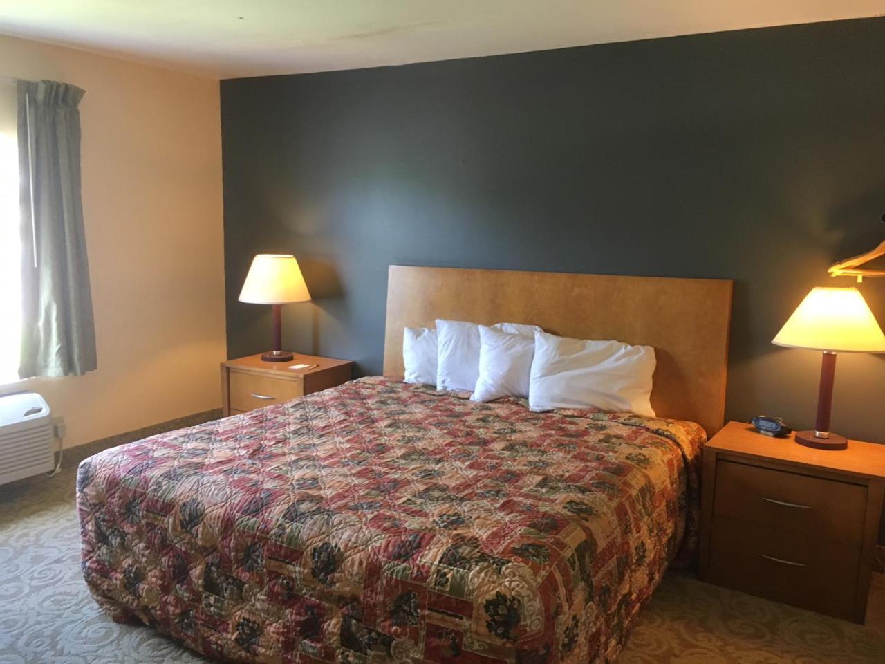 גאלווי Deluxe Inn מראה חיצוני תמונה